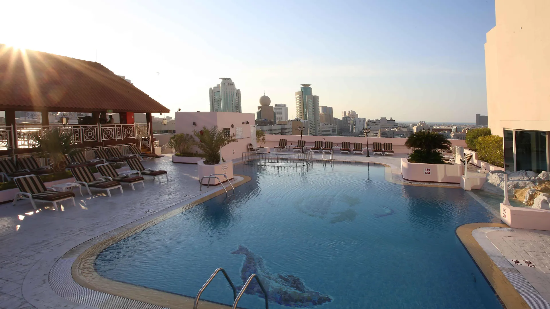 Knight Castle Hotel Dubai 5*,  Emirados Árabes Unidos